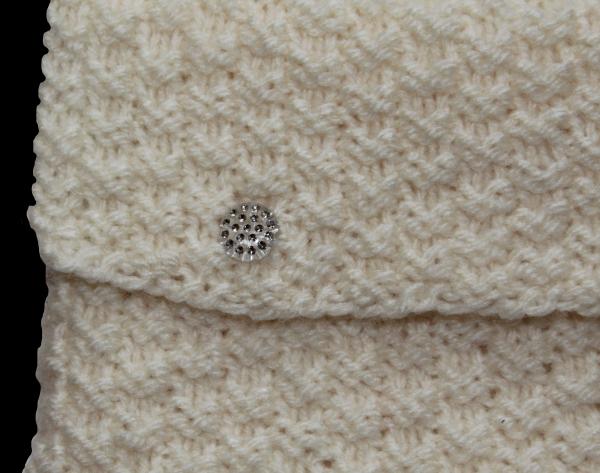 Hand knitted clutch / Evening bag in cream